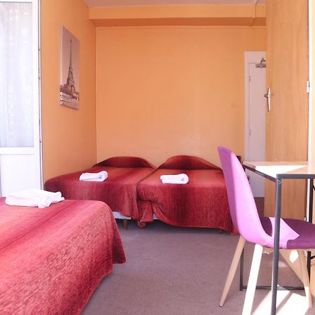 Hotel Restaurant Le Parisien Lourdes Exterior photo