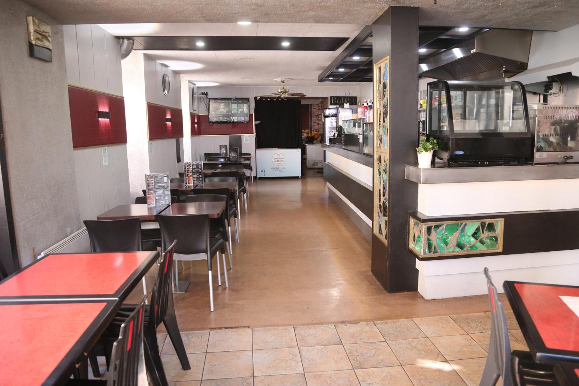 Hotel Restaurant Le Parisien Lourdes Exterior photo